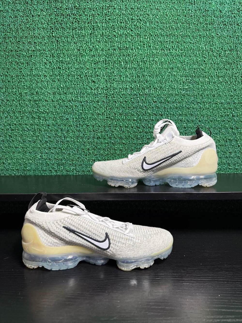 Nike Air VaporMax 2021 Flyknit Sneakers - Picture 2 of 5